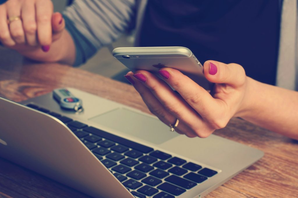 aumentare il traffico del blog attraverso social media e eventi offline